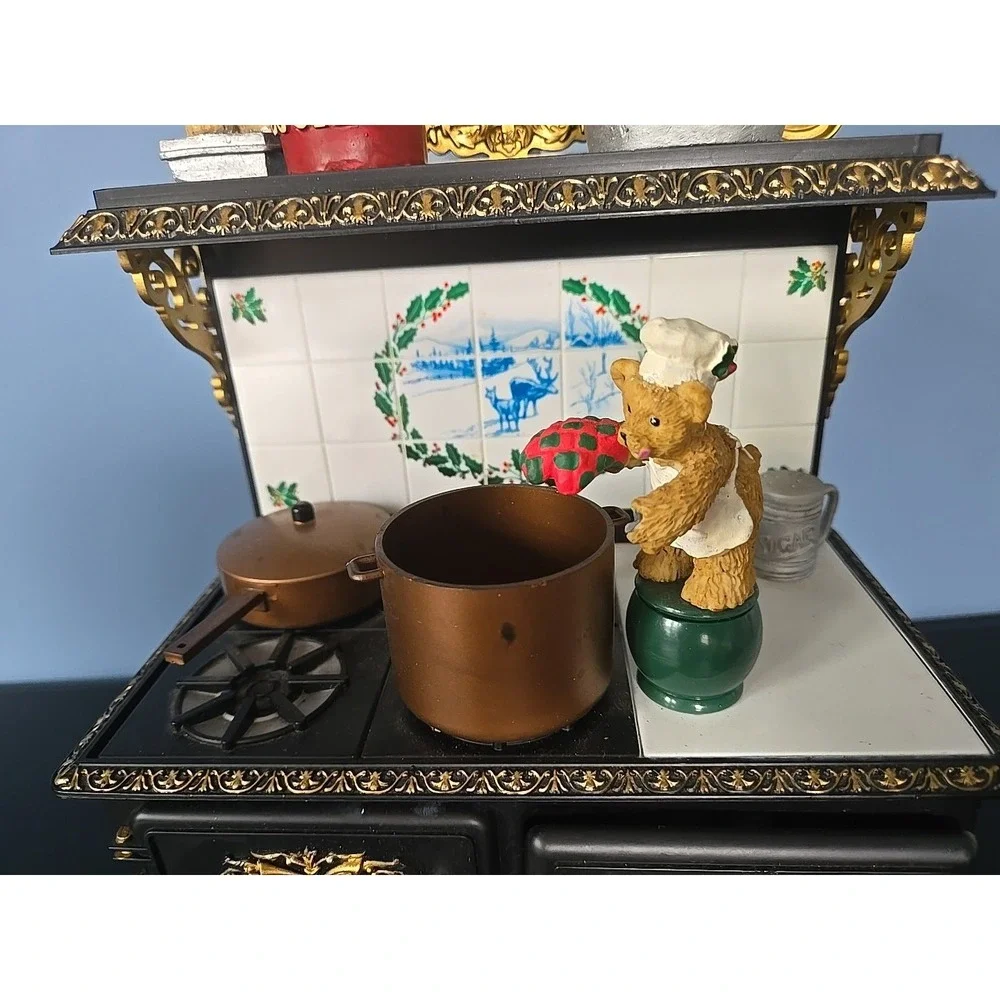1998‎ Mr Christmas Cooking For Christmas Animated Musical Stove Songs Cookie Jar